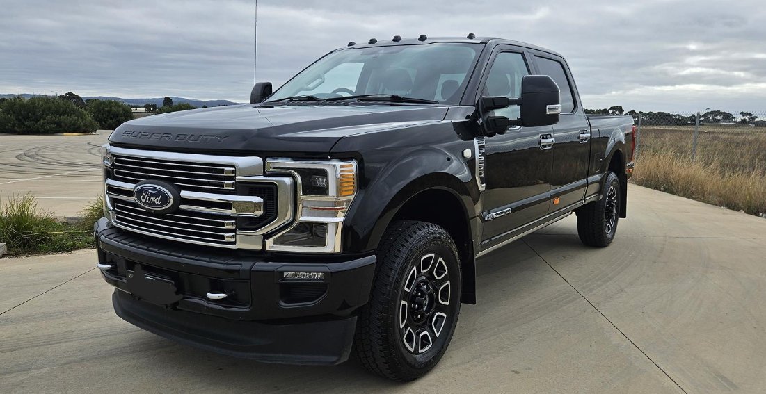 Black Ford F-250 Super Duty, the kind of American pickup serviced at American Truck Centre Caloundra