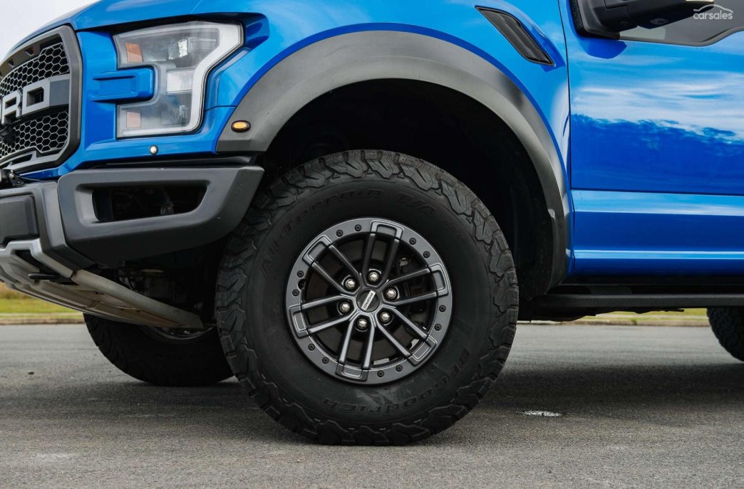 Front suspension and off-road wheel on a Ford Raptor